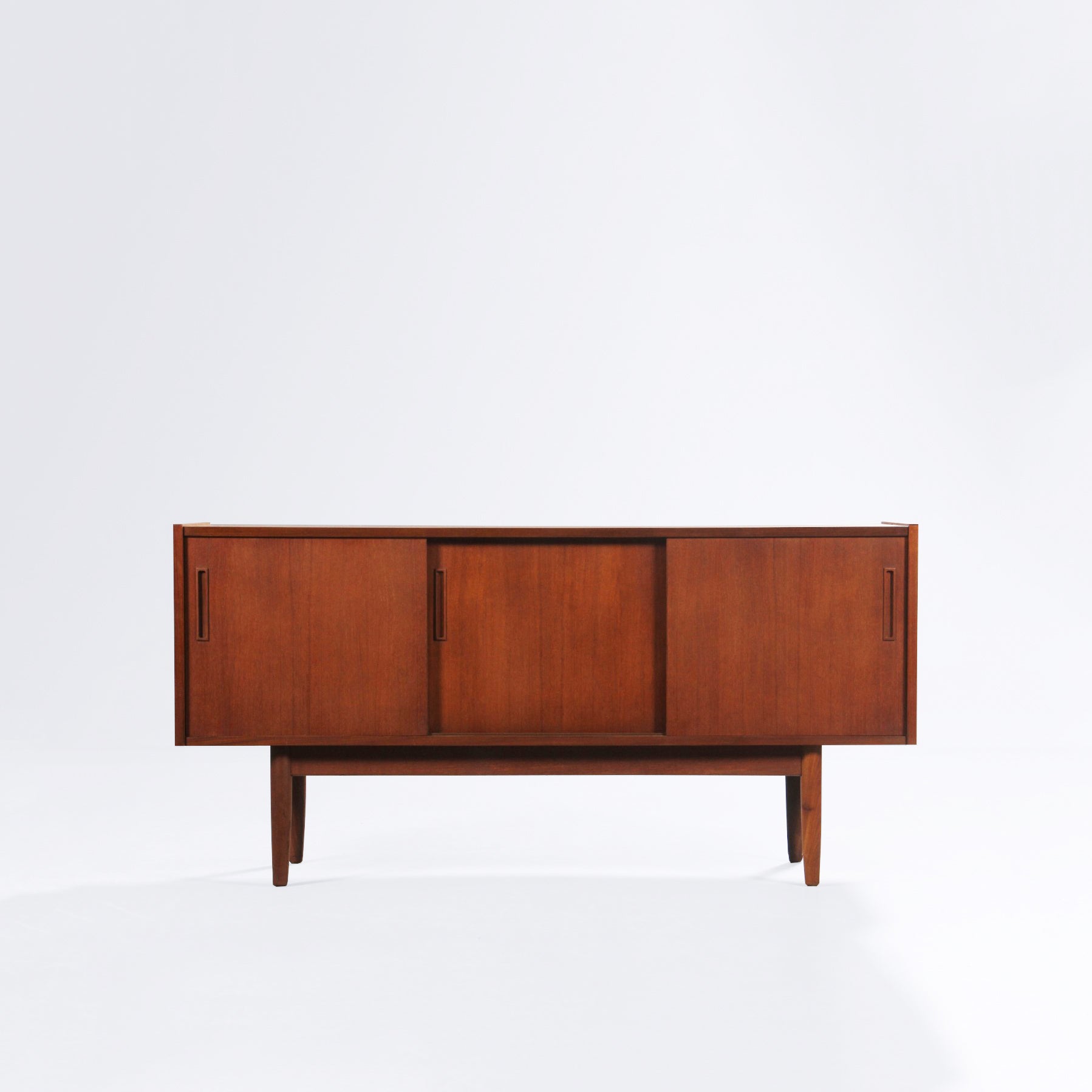 Vintage furniture designed and made in Denmark – 900 Art