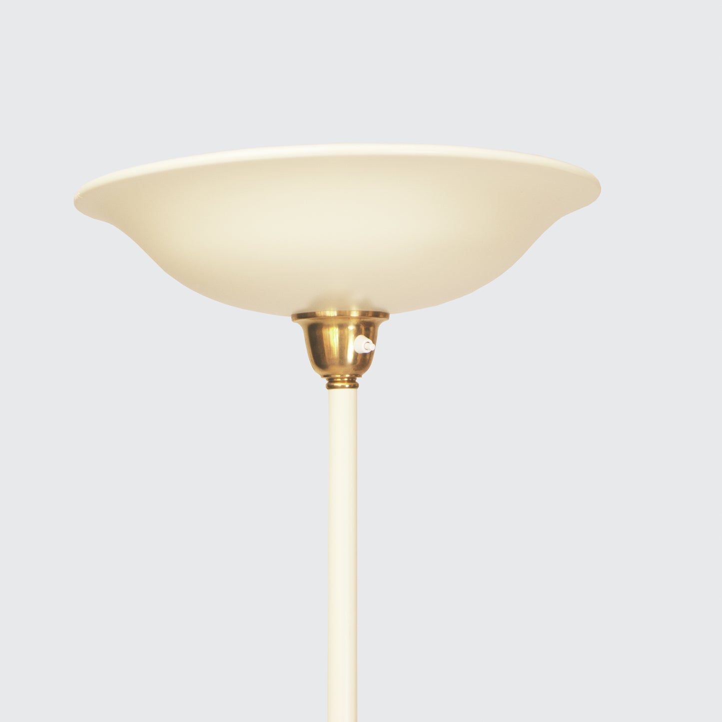 Uplight floor lamp