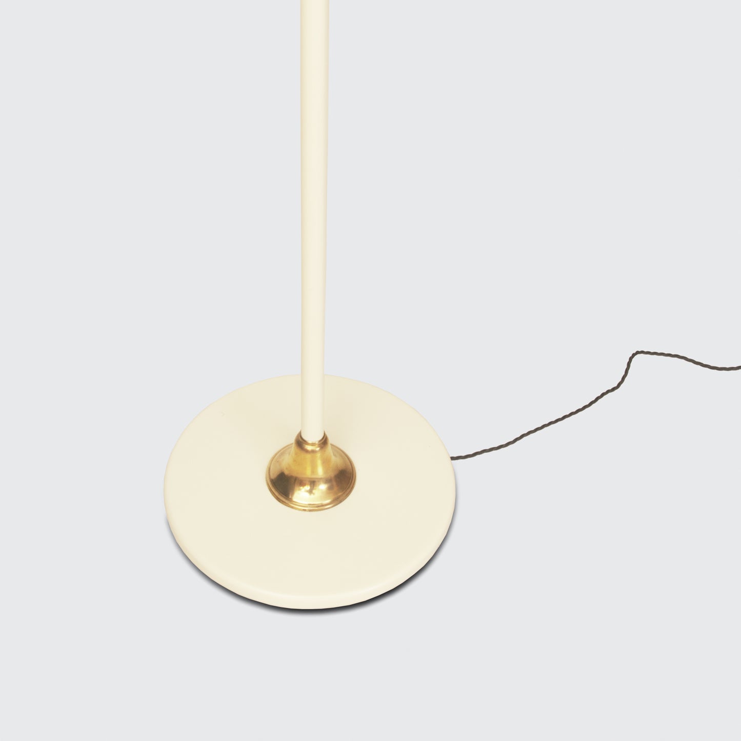 Uplight floor lamp