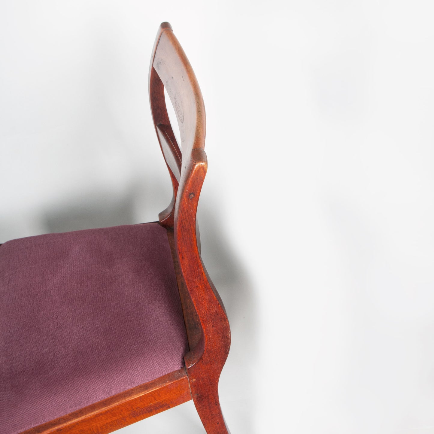 Single side/desk chair