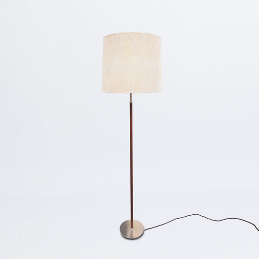 Telescopic floor lamp