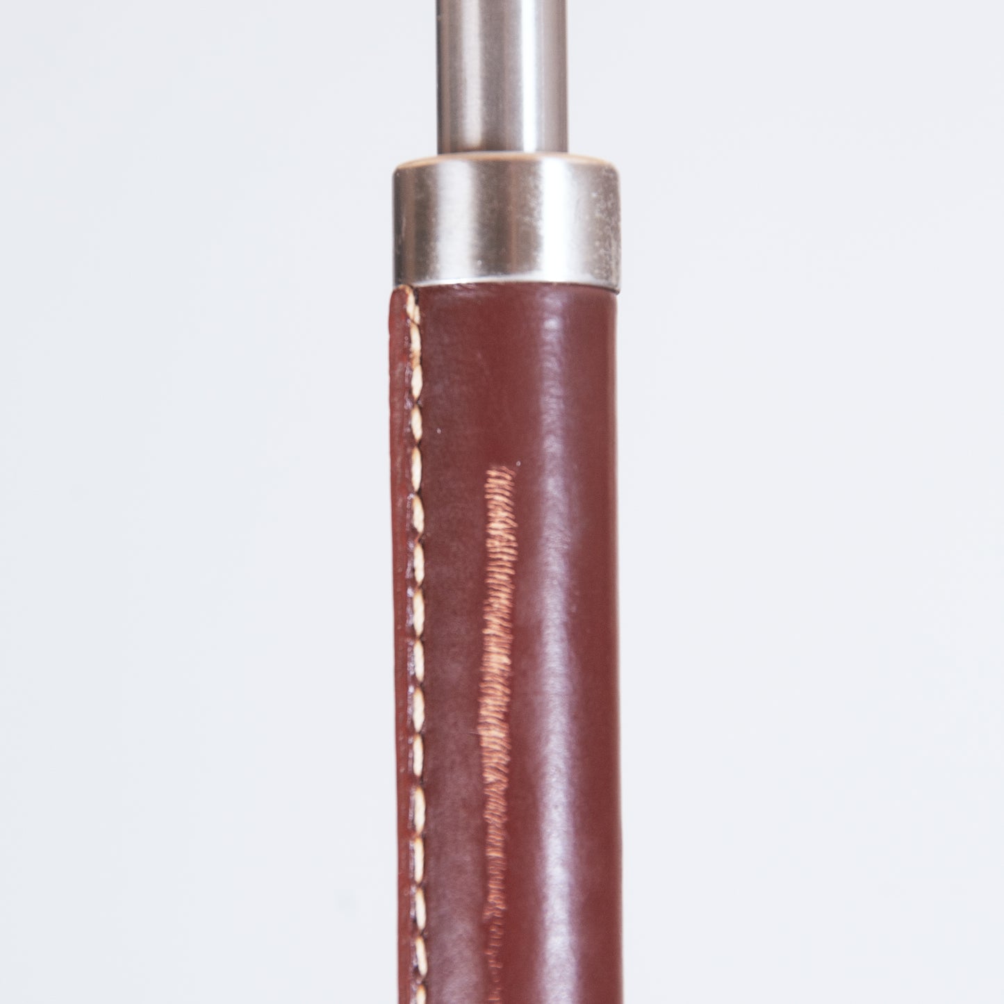 Adjustable floor lamp