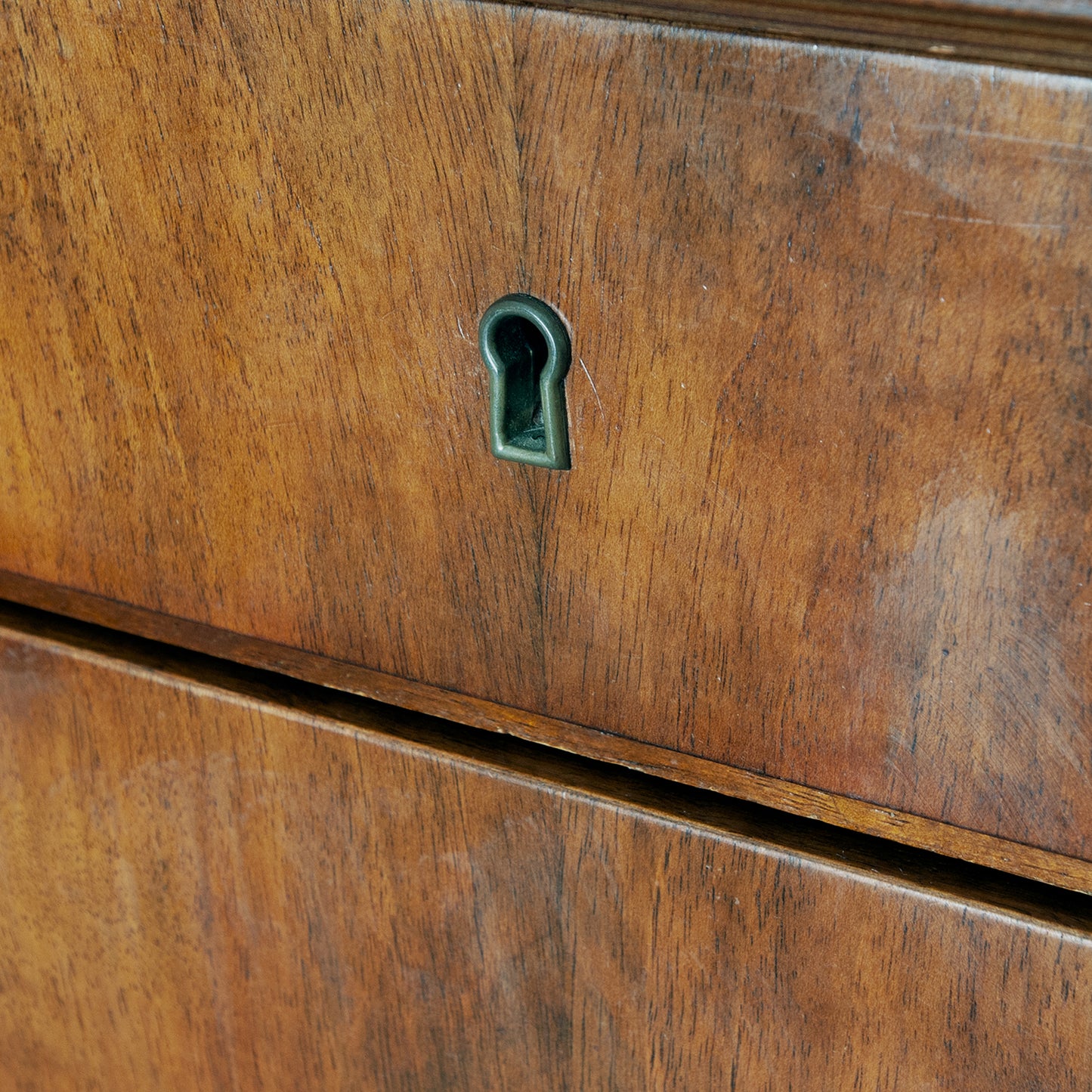 Chest of 7 drawers