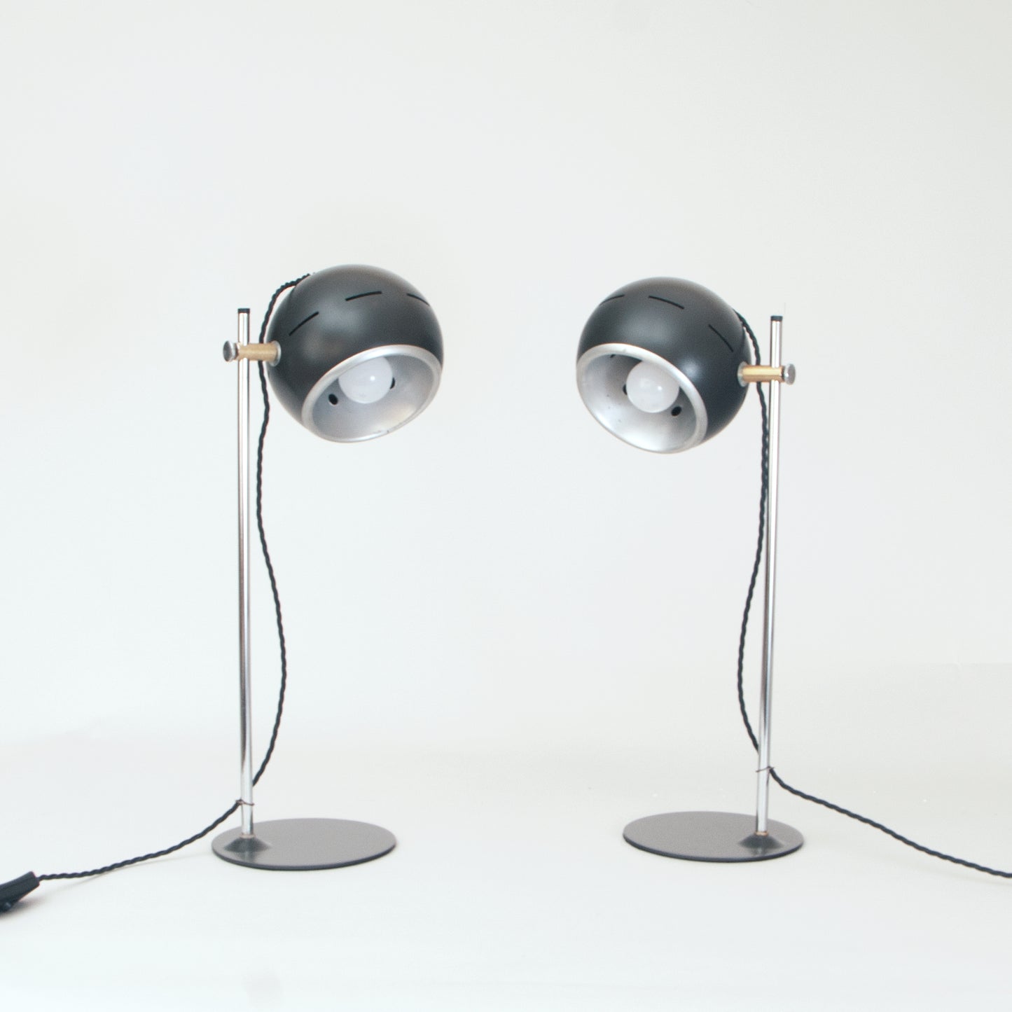 Pair of adjustable table lamps