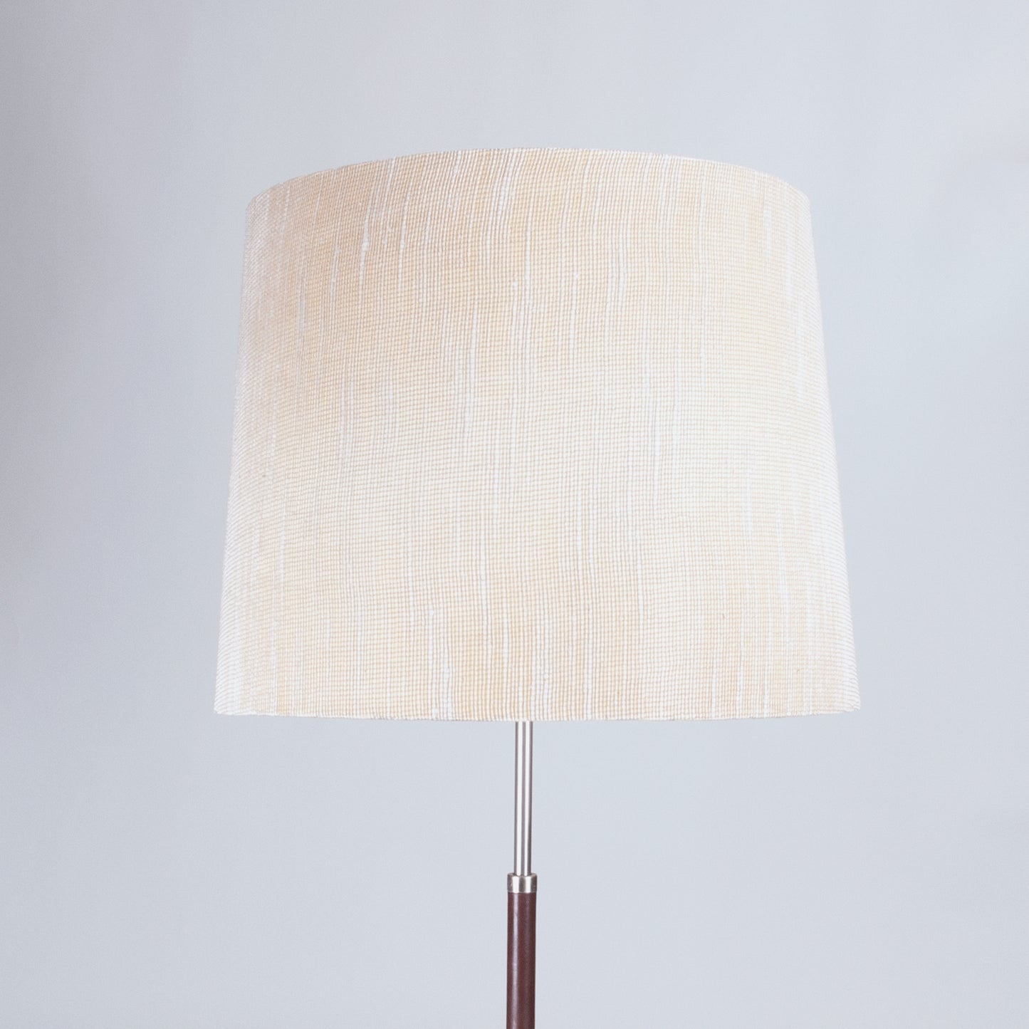 Adjustable floor lamp