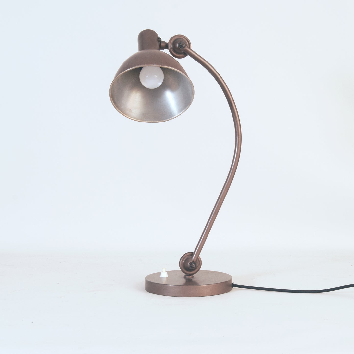 Desk lamp