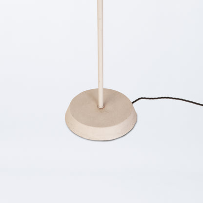 Adjustable floor lamp