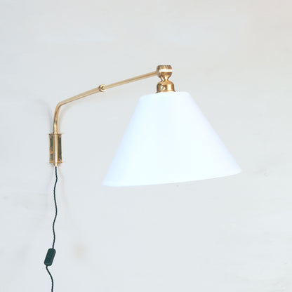 Telescopic wall lamp