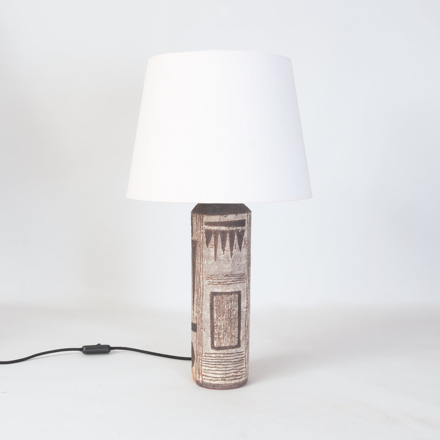 Table lamp