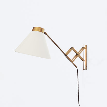Concertina wall lamp